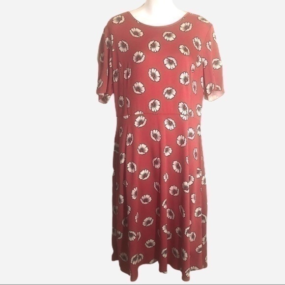 Host Pick ❤️ Ann Taylor Pink Floral Dress - Picture 2 of 5